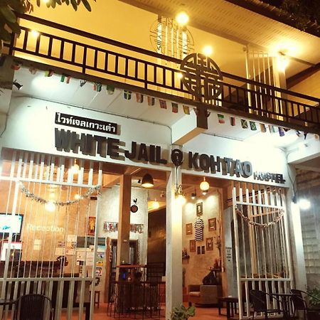 White Jail At Koh Tao Hostel Exterior foto