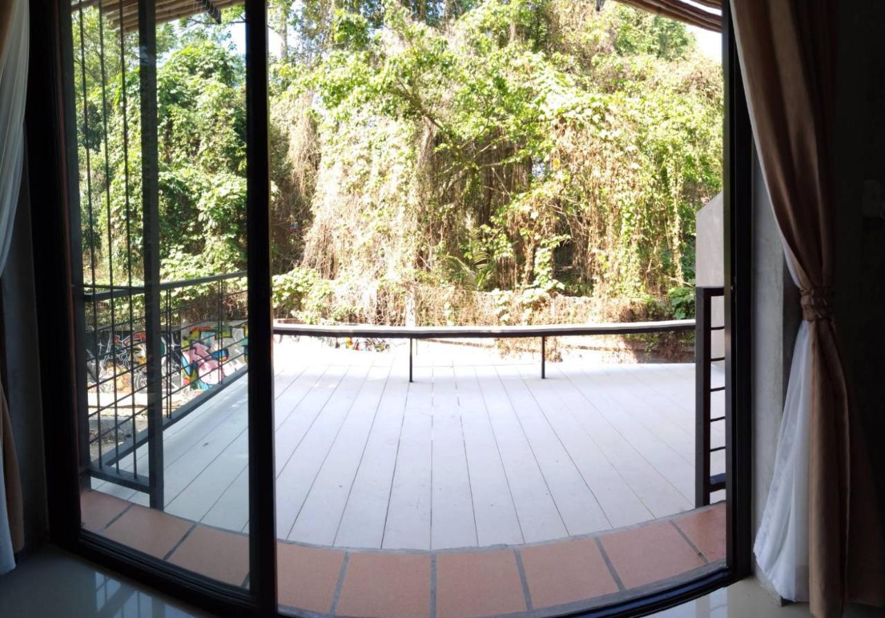 White Jail At Koh Tao Hostel Exterior foto