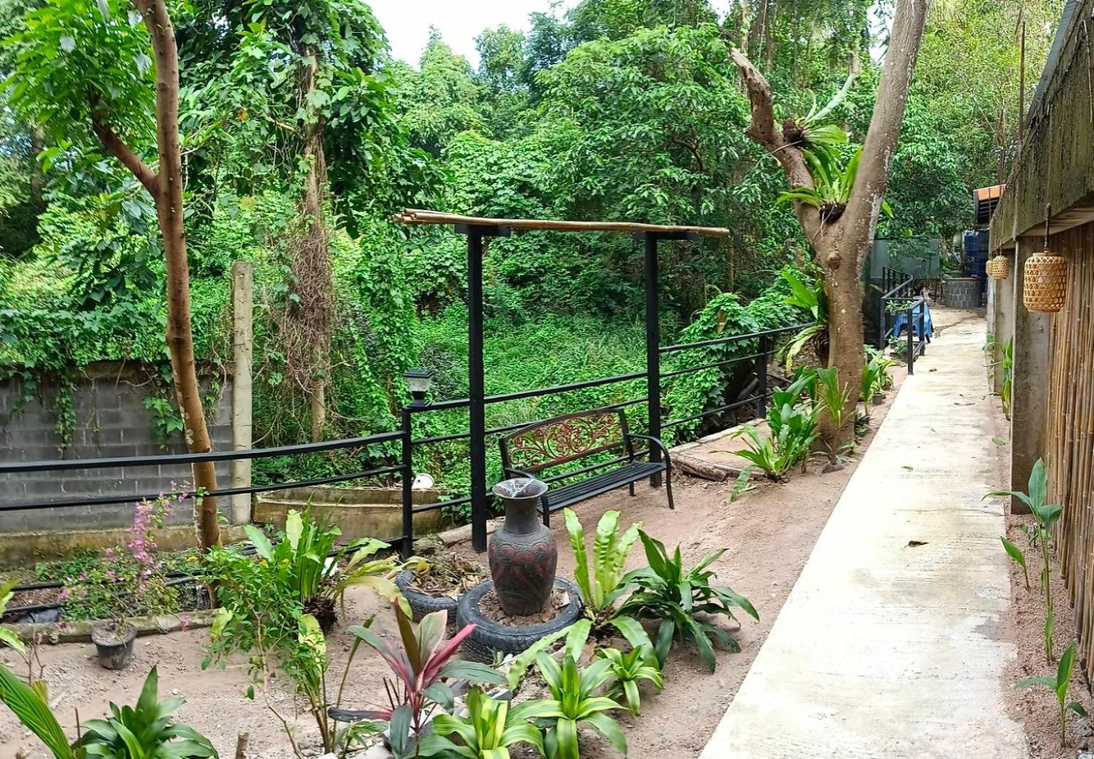 White Jail At Koh Tao Hostel Exterior foto
