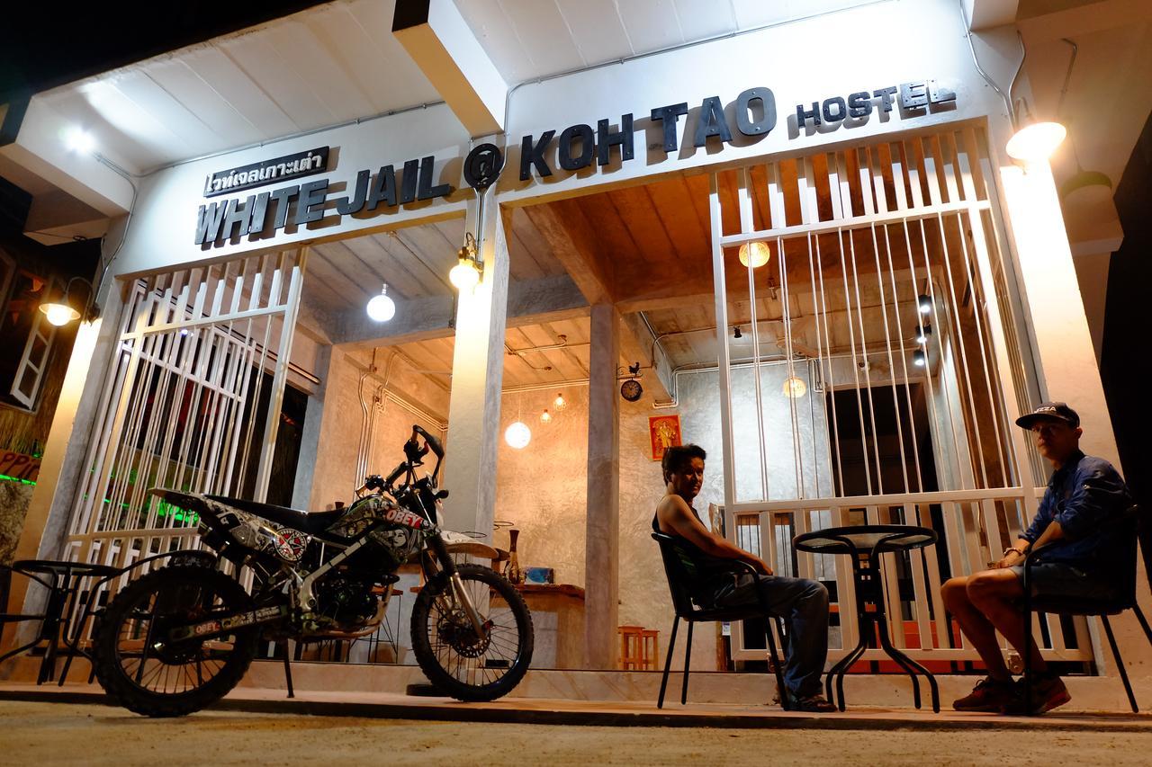 White Jail At Koh Tao Hostel Exterior foto
